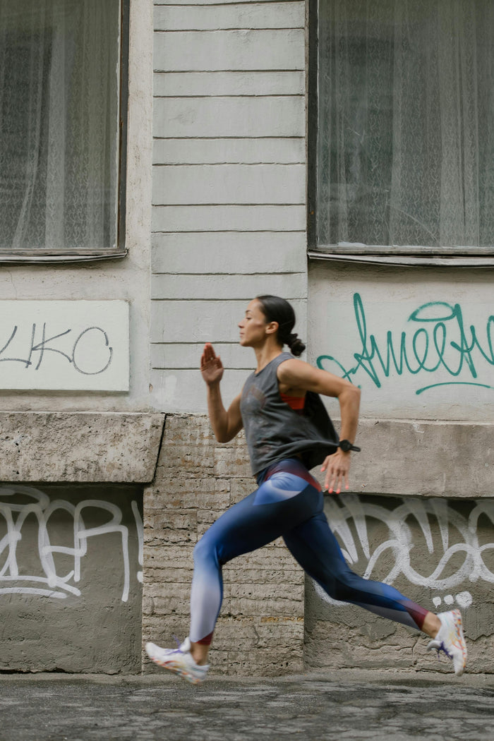 frau joggt